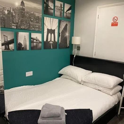 Vika Residence Deluxe Apartments Wednesbury Holiday Resort Exteriör bild